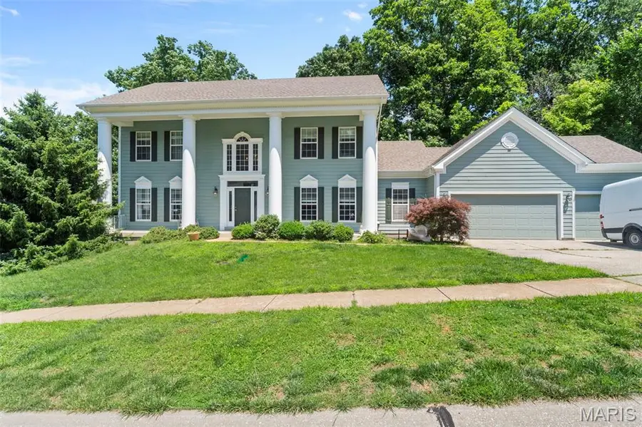 16611 Highland Summit Drive, Ballwin, MO 63011 - #2