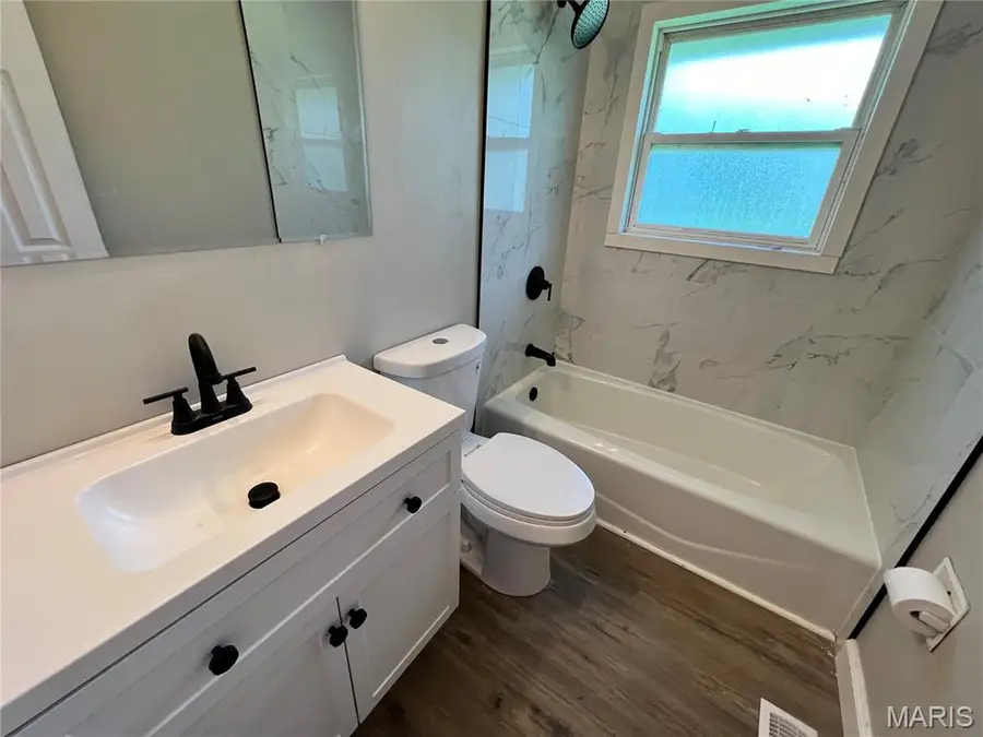 1333 Columbus Drive, Saint Louis, MO 63138 - #2