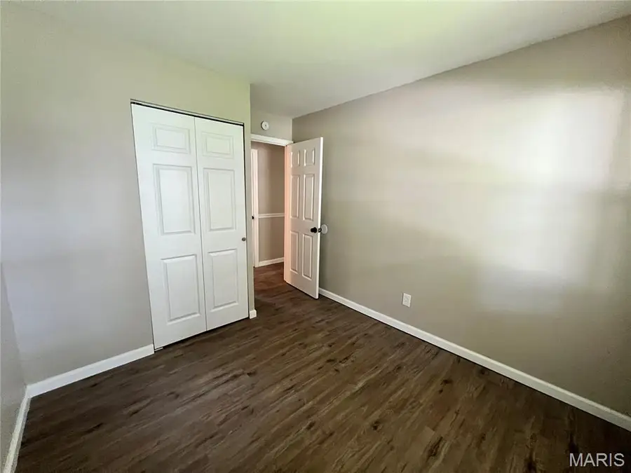 1333 Columbus Drive, Saint Louis, MO 63138 - #3