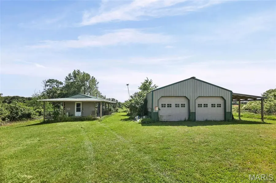 92 Lewis Lane, Hillsboro, IL 62049 - #2