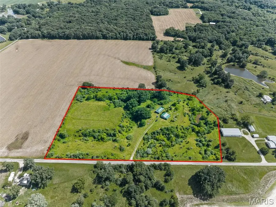 92 Lewis Lane, Hillsboro, IL 62049 - #3