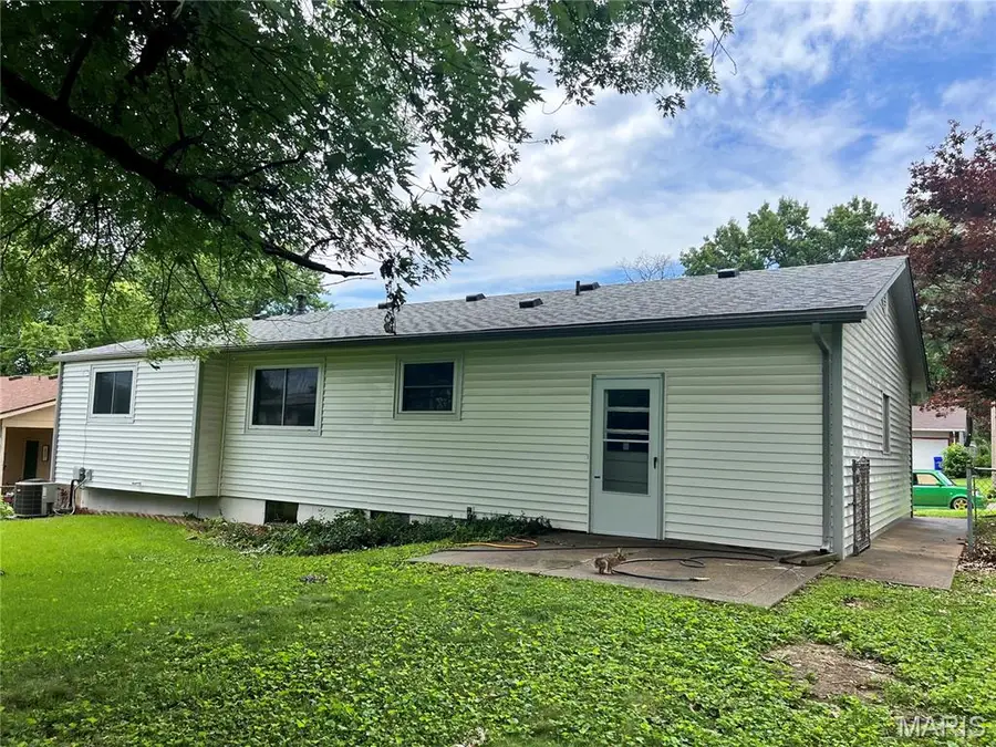 3270 Kingsley Drive, Florissant, MO 63033 - #2