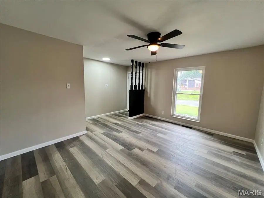 3270 Kingsley Drive, Florissant, MO 63033 - #3