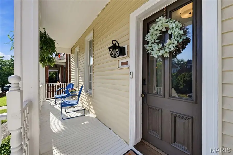 4262 Hartford Street, Saint Louis, MO 63116 - #2