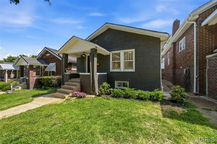 4050 Mcdonald Avenue, Saint Louis, MO 63116 - #2
