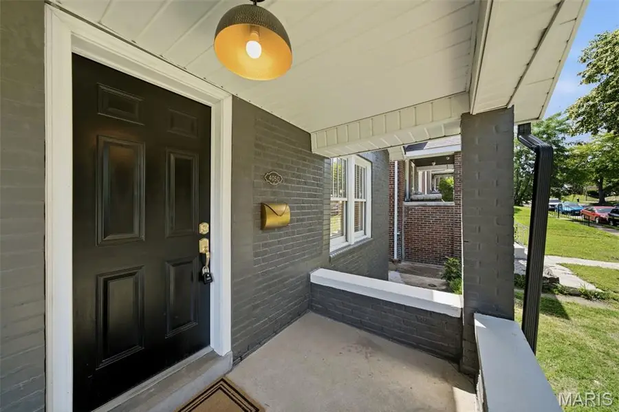4050 Mcdonald Avenue, Saint Louis, MO 63116 - #3