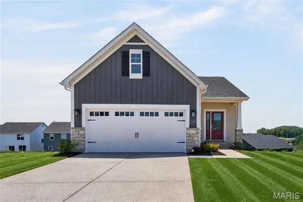 729 Barnwood Hill Drive, O'Fallon, MO 63385