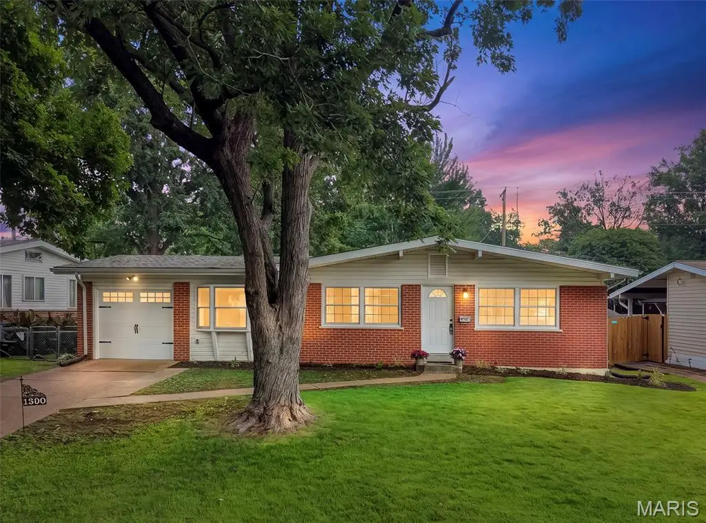 1360 Arlington Drive, Florissant, MO 63033 - #1