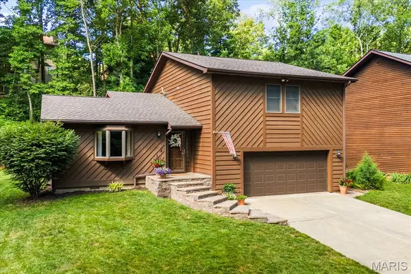 25 Forest Gate Drive, Belleville, IL 62220