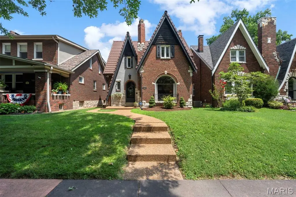 5843 Itaska Street, Saint Louis, MO 63109 - #1