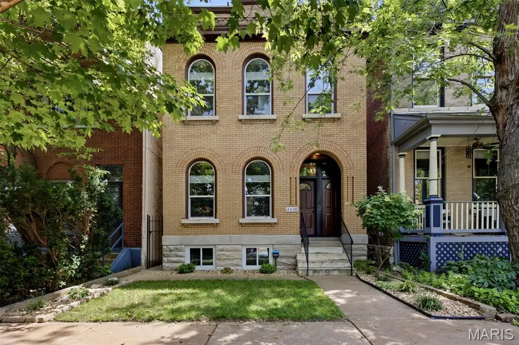 4438 Arco Avenue, Saint Louis, MO 63110 - #1