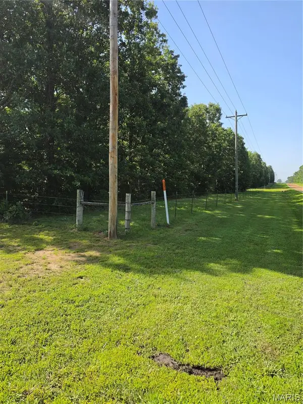 11526 Highway 5, Grovespring, MO 65662