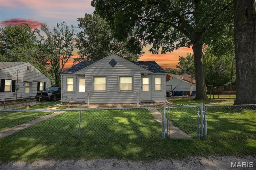 3208 Batson Drive, Alton, IL 62002 - #1