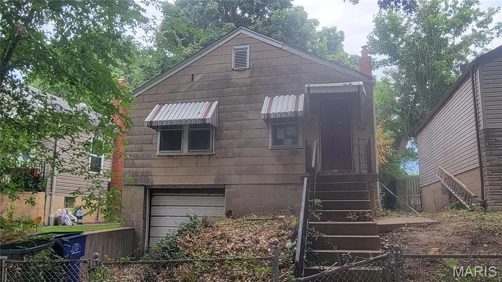 7161 Lindenwood Place, Saint Louis, MO 63109 - #1