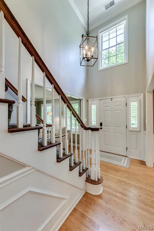 420 Woodview Manor Lane, Kirkwood, MO 63122 - #3