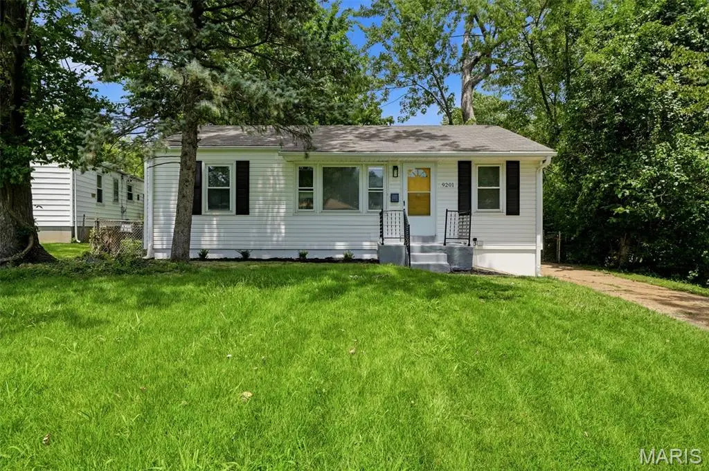 9201 Guthrie Avenue, Woodson Terrace, MO 63134 - #1