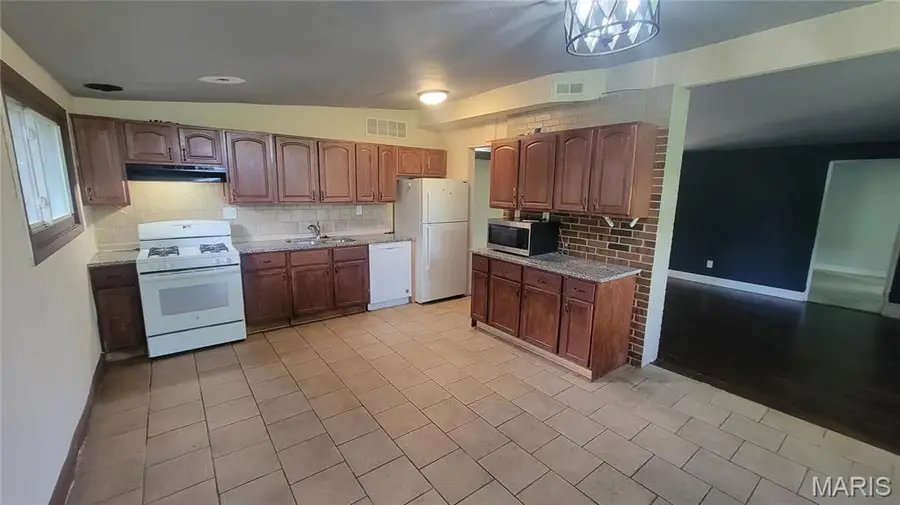340 Holiday Hill Drive, Florissant, MO 63033 - #3