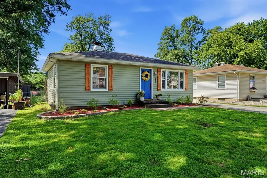 508 Hadley Avenue, Edwardsville, IL 62025 - #3