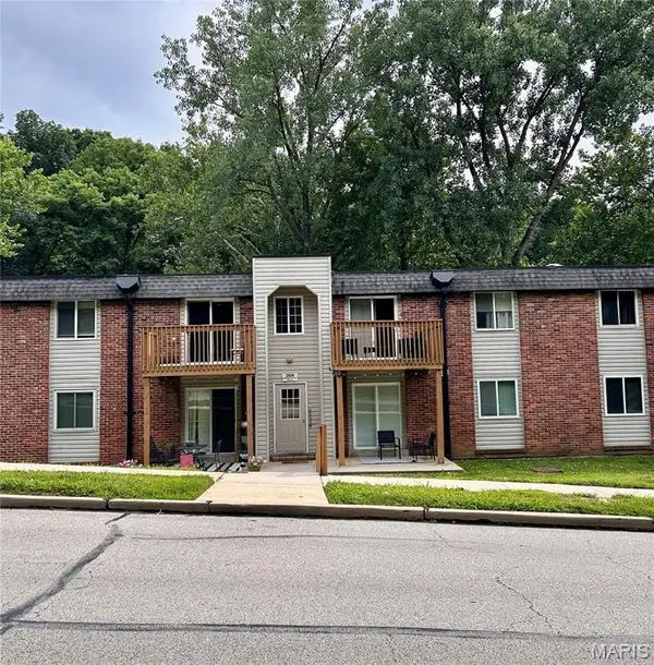 2800 Blackforest Drive #D, Oakville, MO 63129
