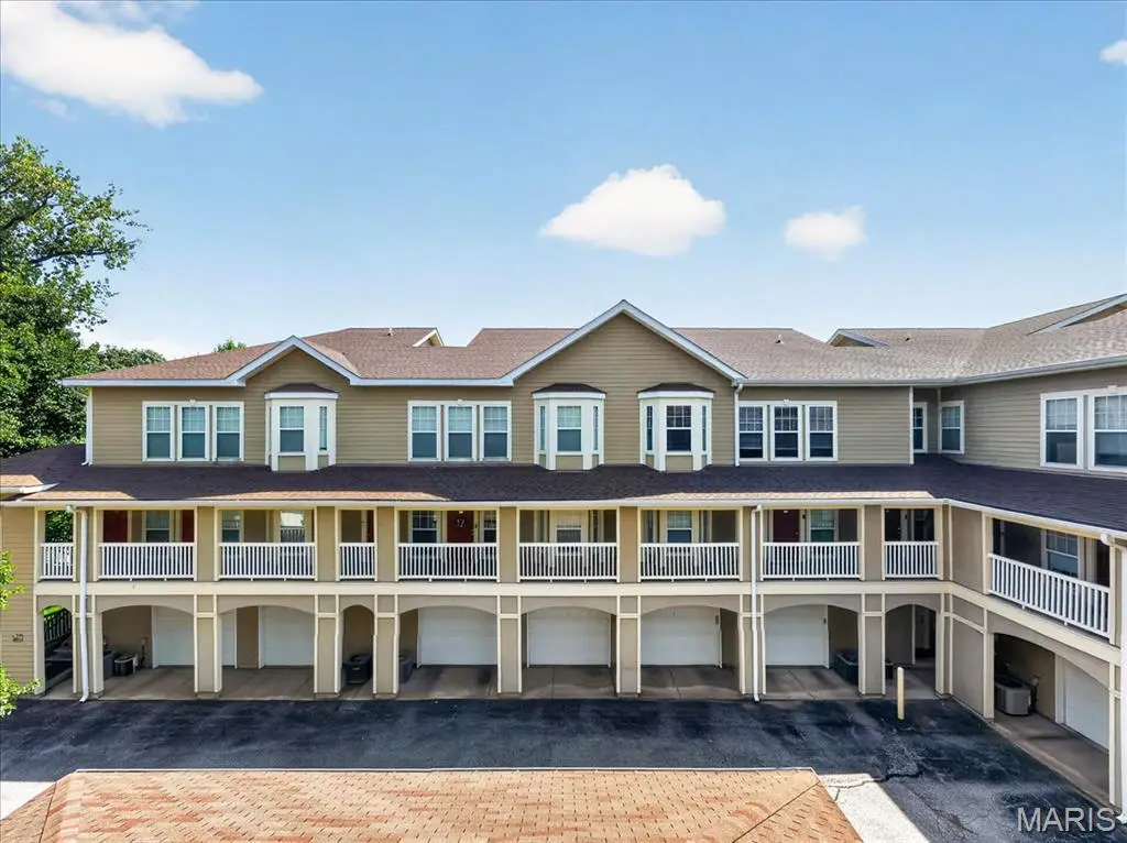 2756 Mcknight Crossing Court, Saint Louis, MO 63124 - #1