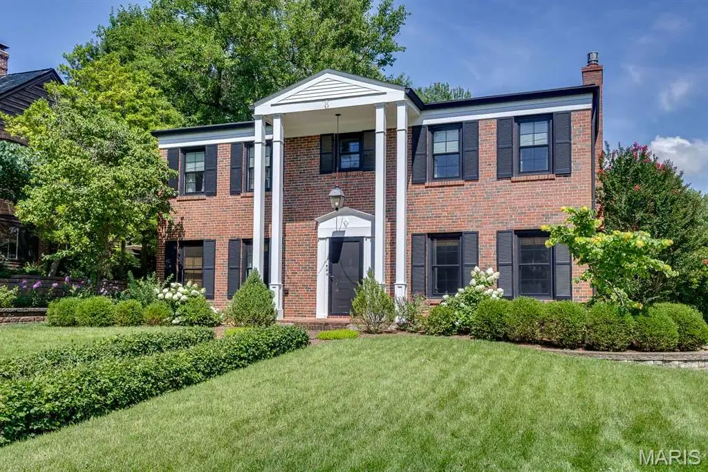 26 Granada Way, Ladue, MO 63124 - #1