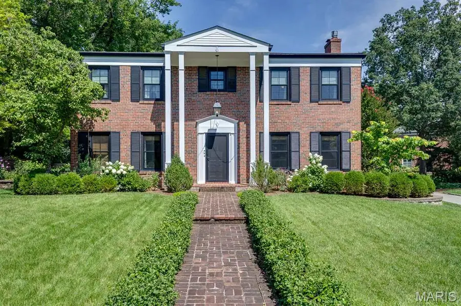 26 Granada Way, Ladue, MO 63124 - #2