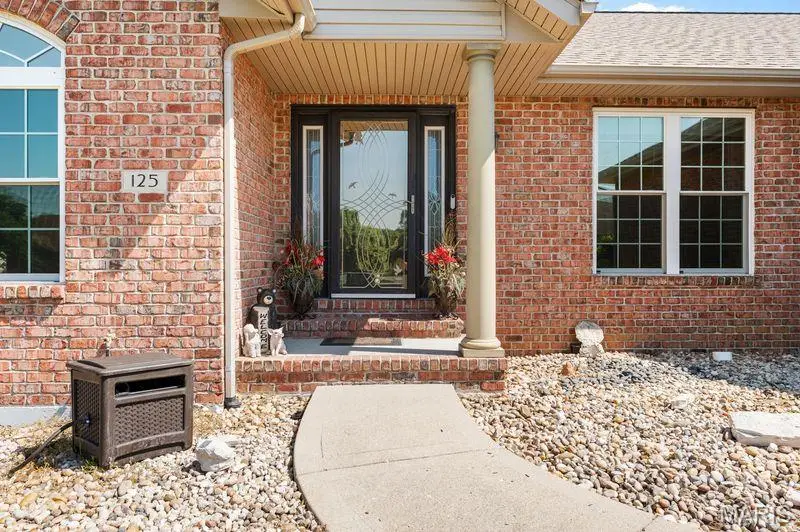 125 Oak Hill Drive, Maryville, IL 62062 - #2
