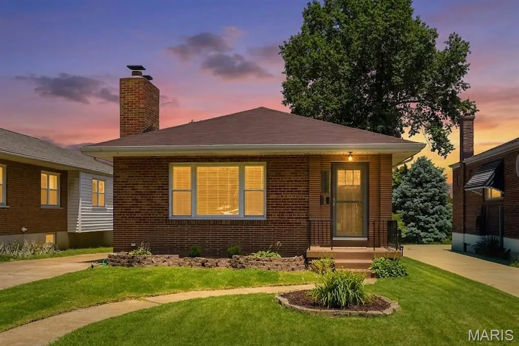 6639 Marquette Avenue, Saint Louis, MO 63139 - #1