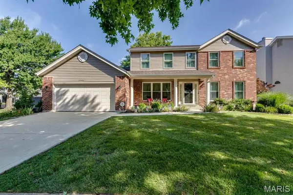 3507 Brookstone South Drive, Oakville, MO 63129