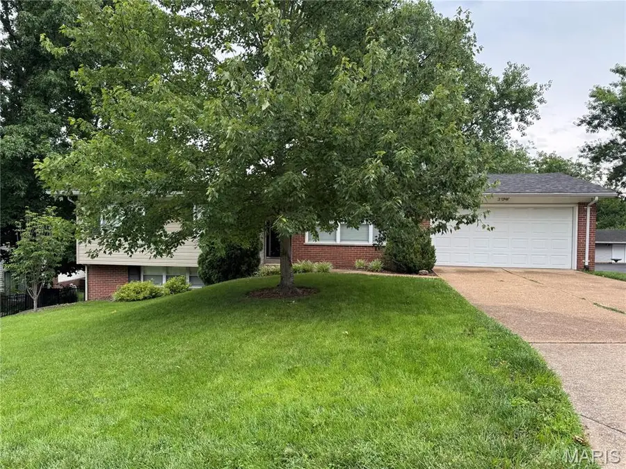 308 Twinview Terrace, Ballwin, MO 63011 - #2