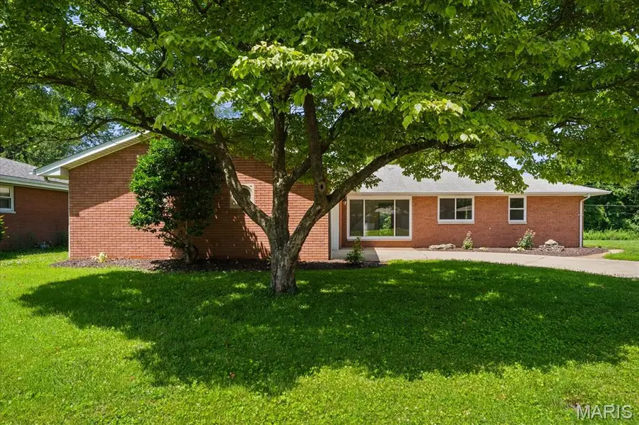 17 Joseph Drive, Fairview Heights, IL 62208 - #2
