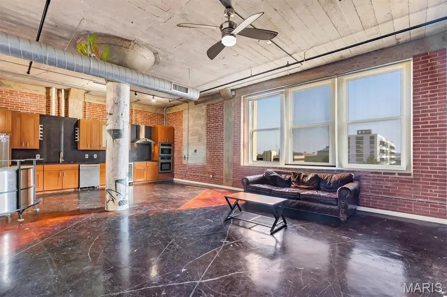 1511 Locust Street #610, Saint Louis, MO 63103 - #2