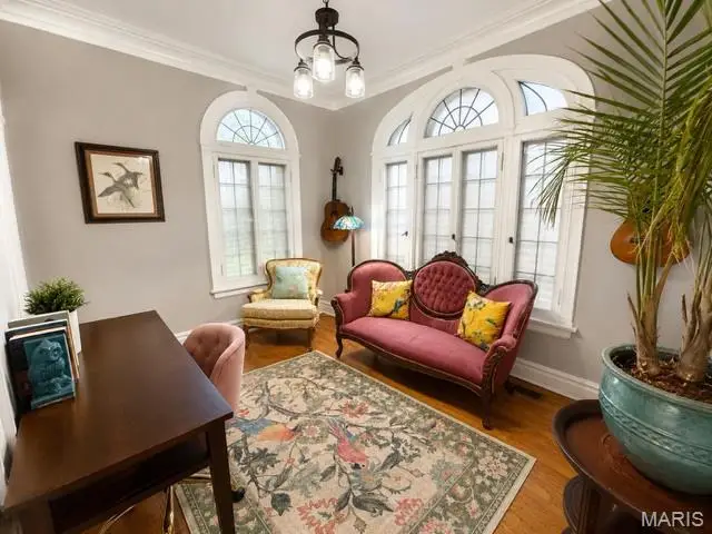 6309 Clayton Road, Saint Louis, MO 63117 - #2