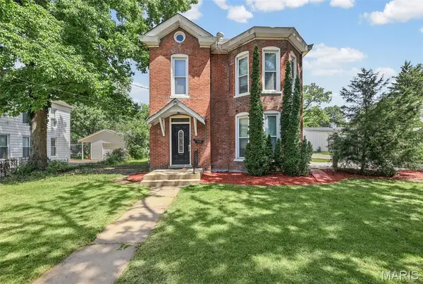 706 Grove Street, Alton, IL 62002