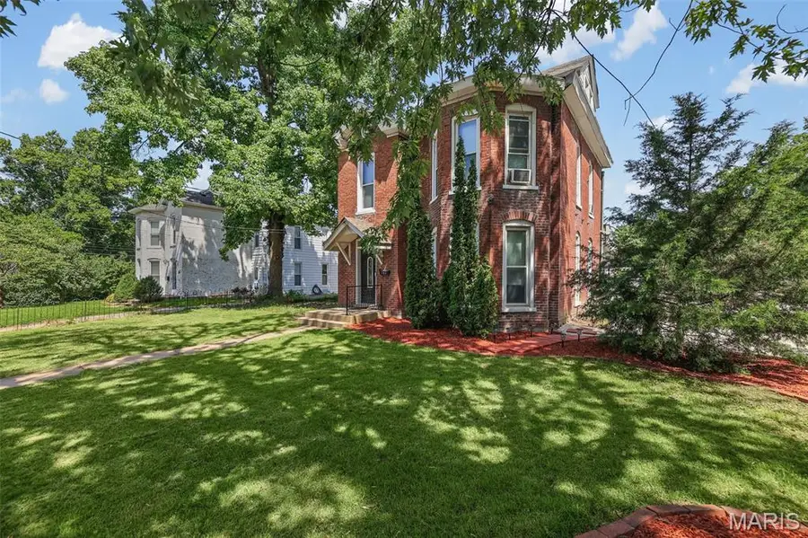 706 Grove Street, Alton, IL 62002 - #3