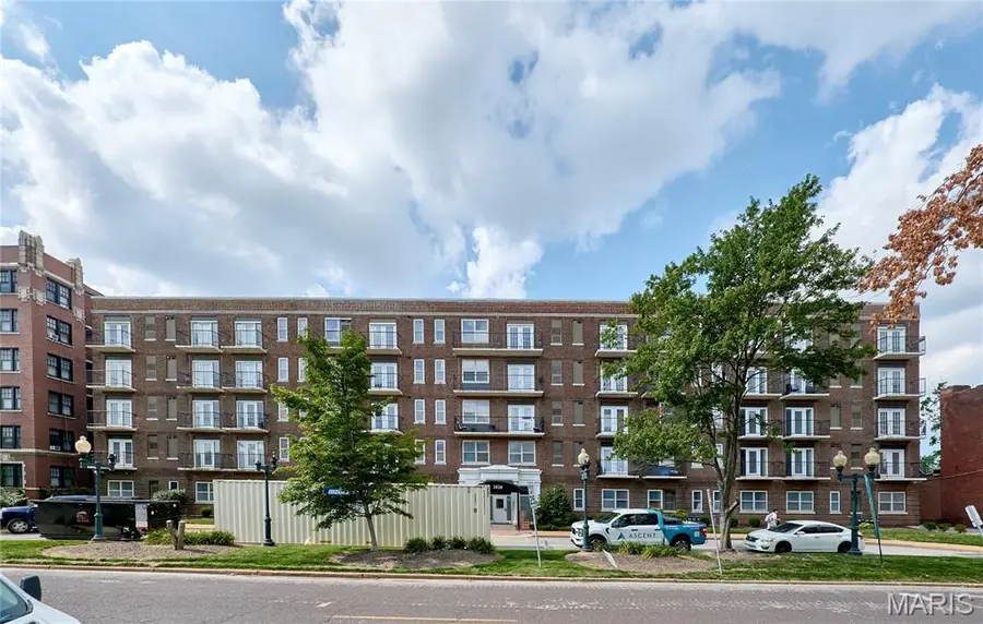 5630 Pershing Avenue #23, Saint Louis, MO 63112 - #2