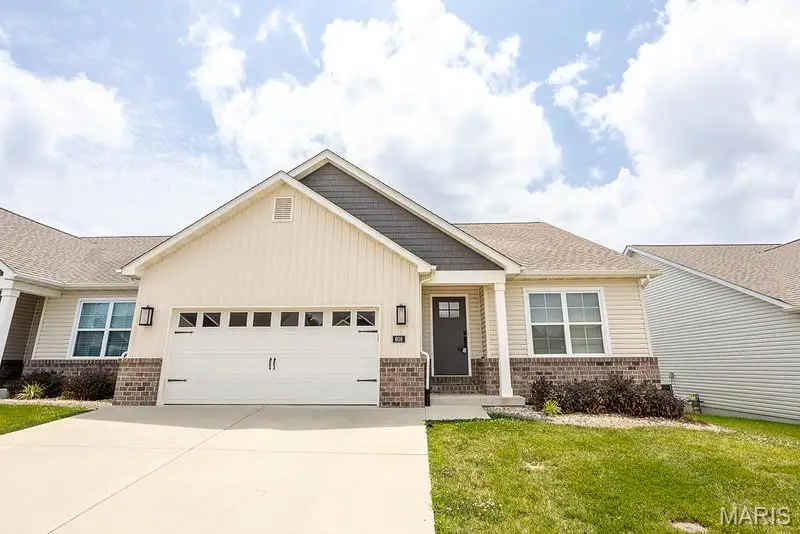 808 Applewood Creek Drive, Fairview Heights, IL 62208 - #1