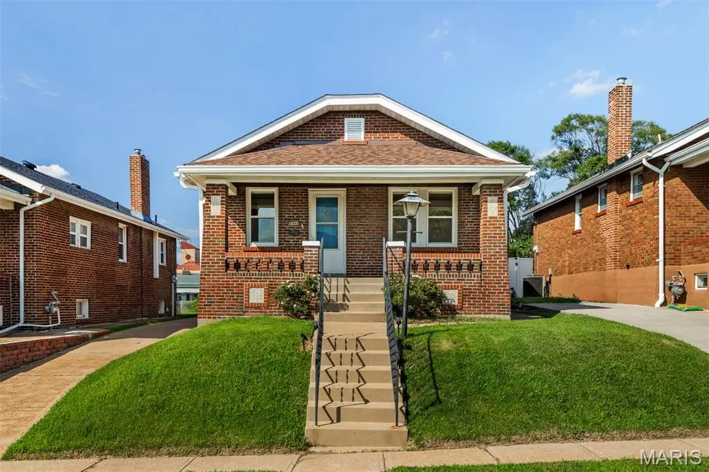 835 Catskill Drive, Saint Louis, MO 63125 - #1