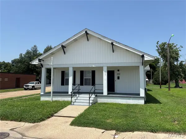 404 E Center Street, Sikeston, MO 63801