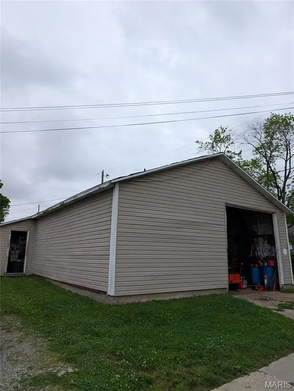 506 N 17th Street, Belleville, IL 62226 - #3