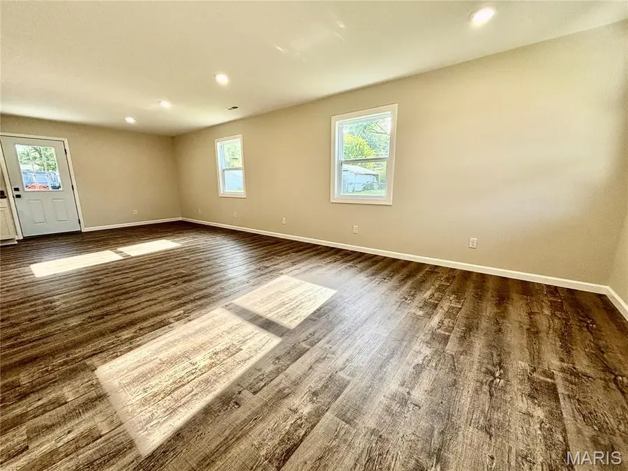 868 E 2nd Street, Centralia, IL 62801 - #3