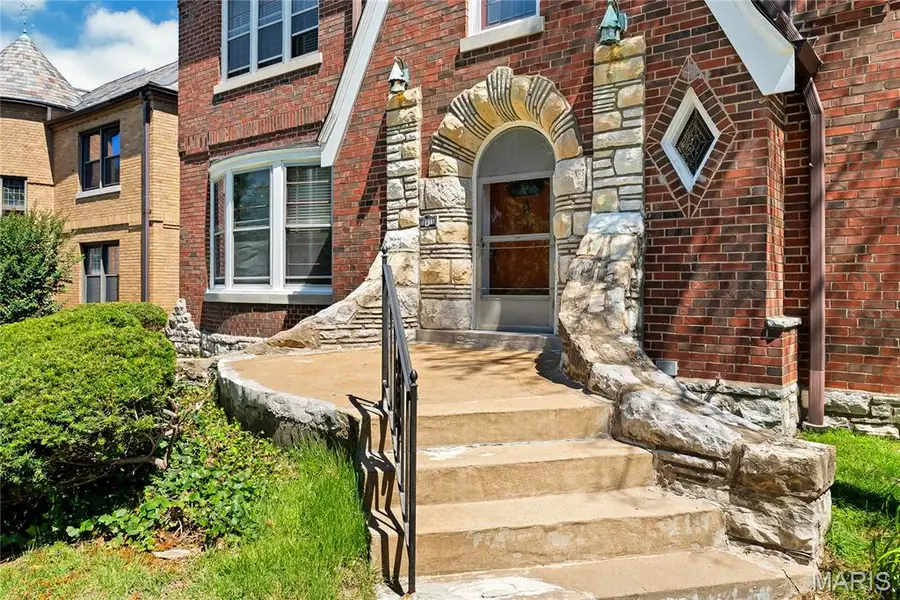 8015 Davis Drive, Clayton, MO 63105 - #3