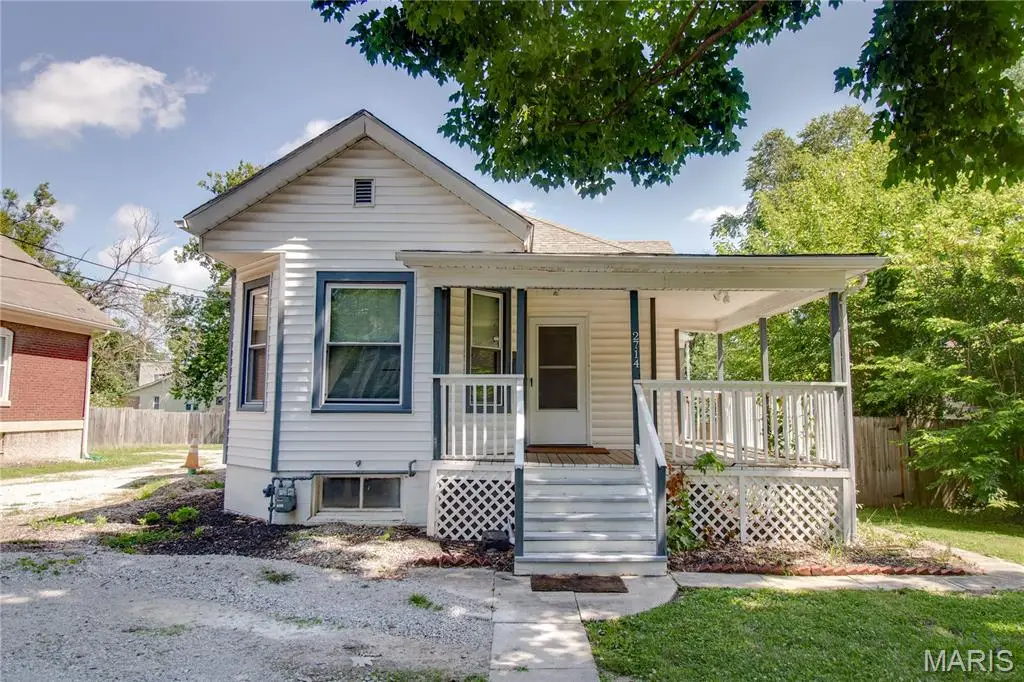2714 Brown Street, Alton, IL 62002 - #1
