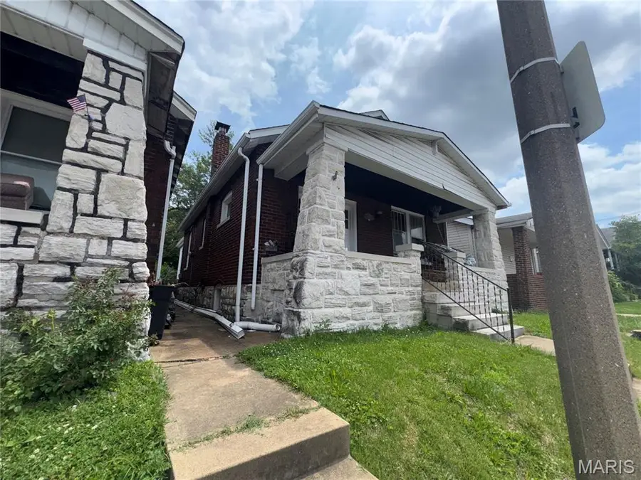 5432 Bates Street, Saint Louis, MO 63116 - #2