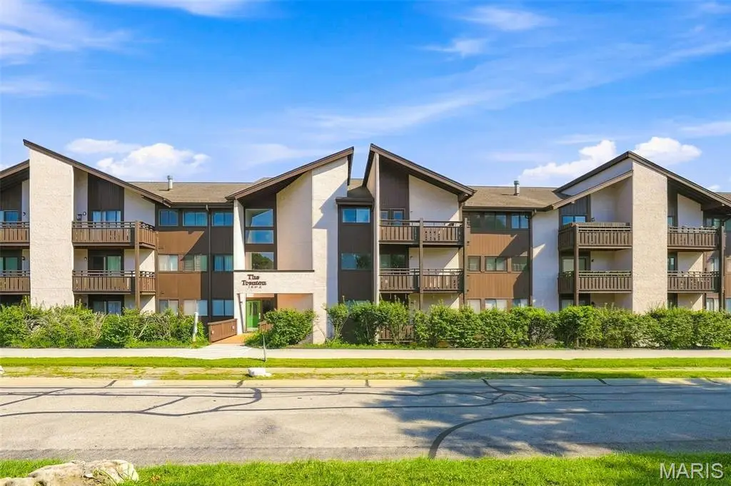 1465 Heritage Landing #104, Saint Charles, MO 63303 - #1