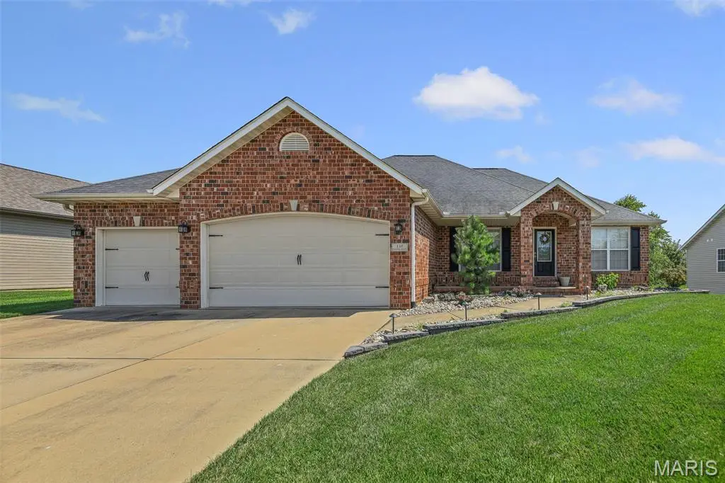 140 Stonebridge Bluff Drive, Maryville, IL 62062 - #1