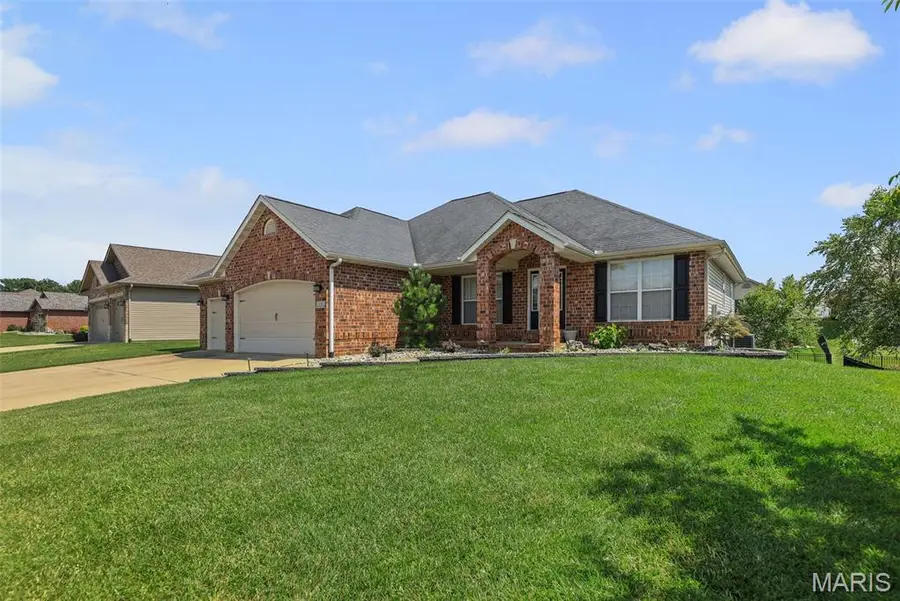 140 Stonebridge Bluff Drive, Maryville, IL 62062 - #3