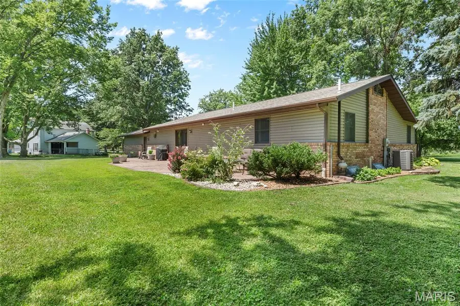 710 Cheshire Road, Troy, IL 62294 - #2