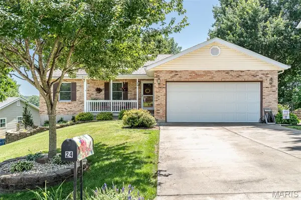 24 Mike Alan Drive, Washington, MO 63090