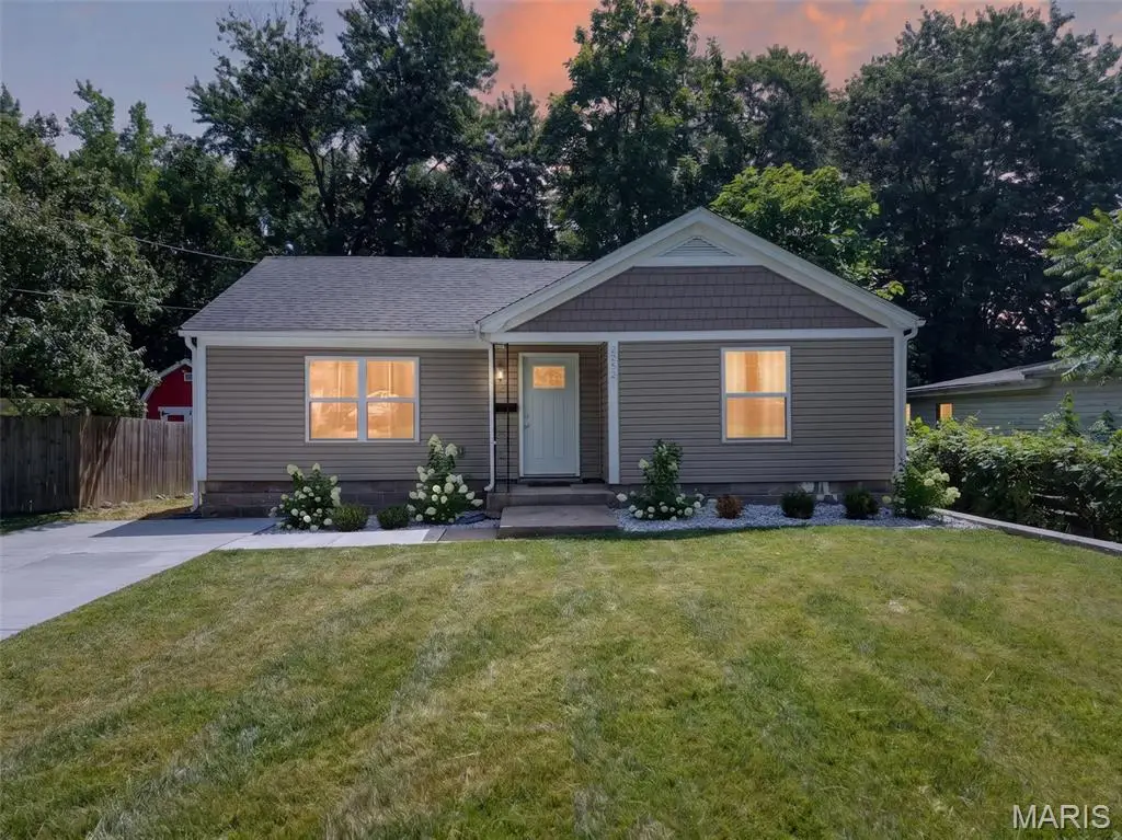 2302 N 5th Street, Saint Charles, MO 63301 - #1